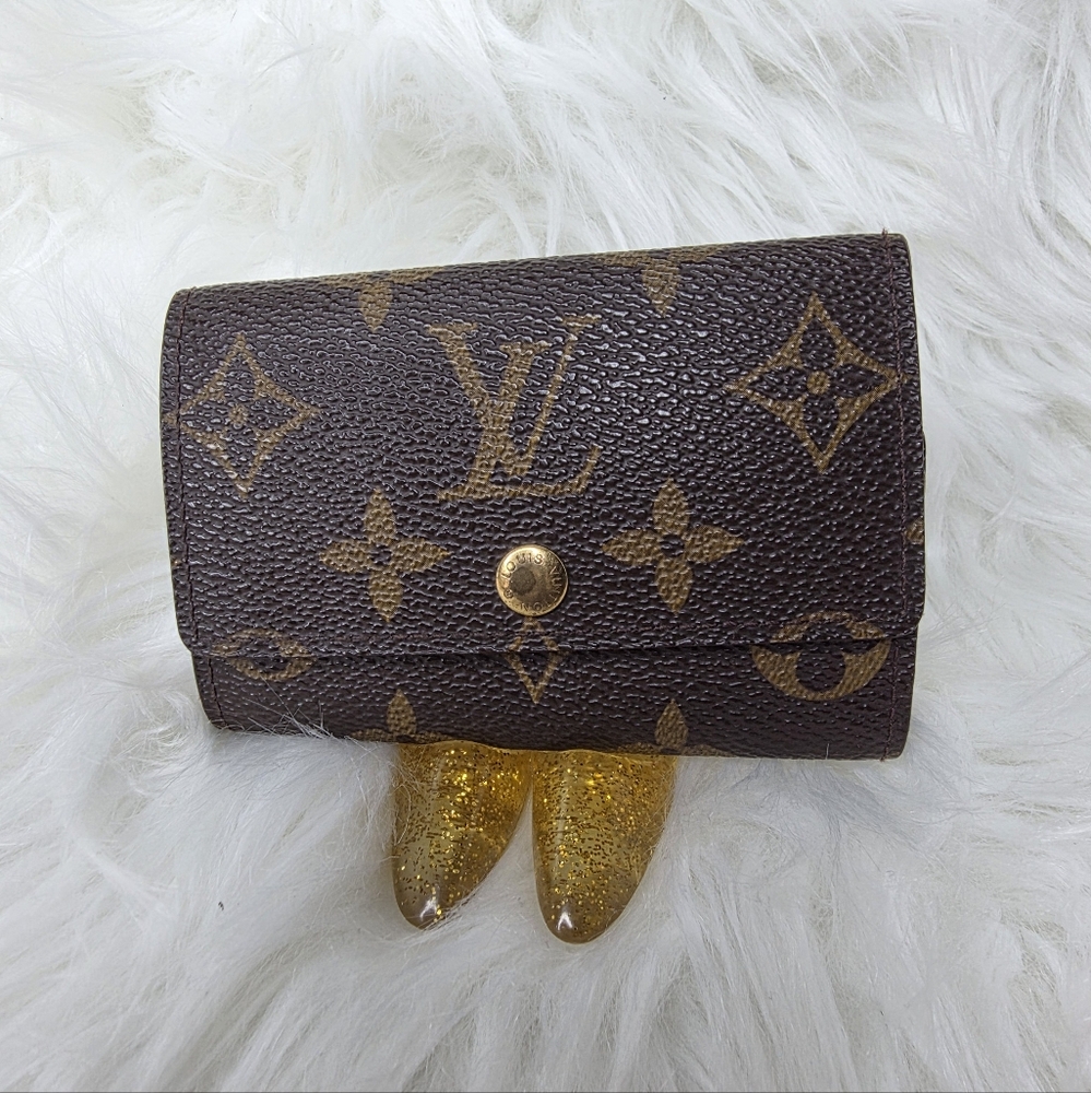 Louis Vuitton Monogram Keyholder